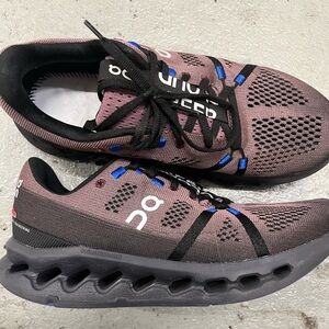 Ladies On Cloudsurfer size 9.5 worn